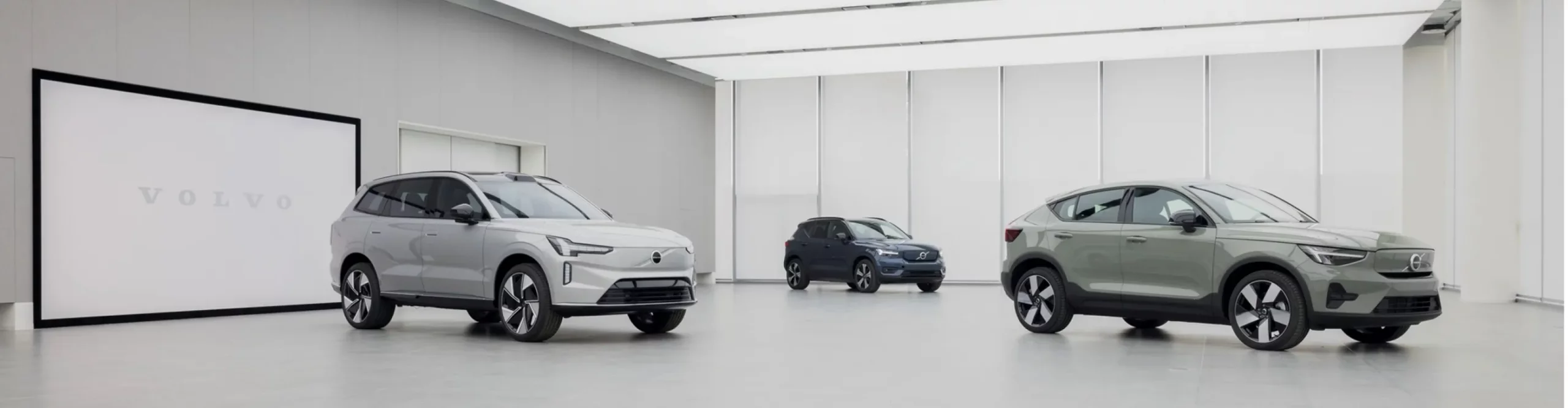 Volvo modellen in de Automobilia showroom